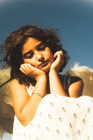Photo of Naz Özsaltık as Melek
