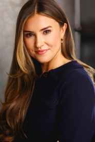 Photo of Suzanne Pereira as Sara