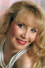 Photo of Terri Lewandowski as Tisa (as Theresa Cavalier)
