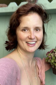 Photo of Katherine Ellis as Jess Riley