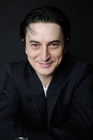 Photo of Zuriel de Peslouan as Théo