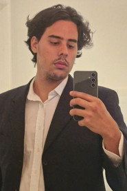 Photo of Lucas Borem as Ele Mesmo