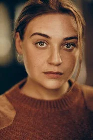 Photo of Emma Giles as Nina