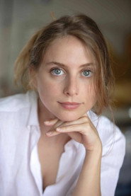 Photo of Clara Elig as Betsy Balcombe