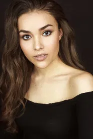 Photo of Lina Lecompte as Mia