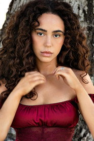 Photo of Margo Parker as Olivia Garland
