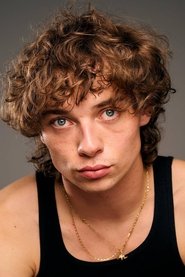 Photo of Fyn Phoenixx as Max 'Beanie'