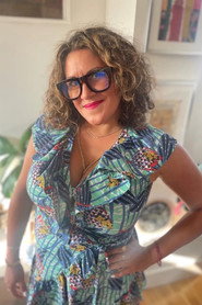 Photo of Xochitl Gonzalez as Secretaria federal