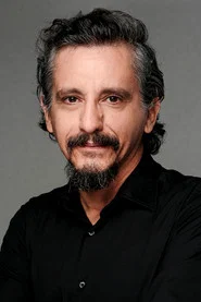 Photo of Miguel Iza as Mendieta