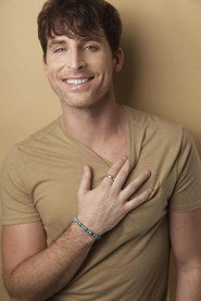 Photo of Sean Thompson