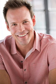 Photo of Darren Kennedy as Officer Morgan