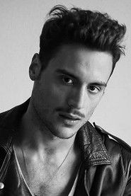 Photo of Diogo Belizario as Cliente de la terraza
