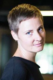 Photo of Paula Dombrowski as Bedienung in Imbiss