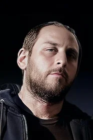Photo of Martín Méndez as Bass