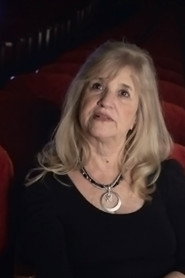 Photo of Jeanette Lynn Dundas as Self - Theater Fan