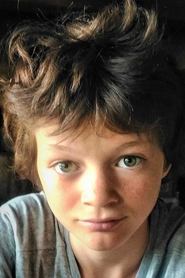 Photo of Raphael Romand as Théo