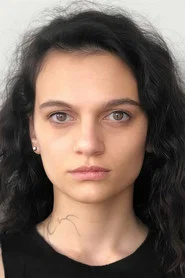 Photo of Büşra Albayrak as Esra