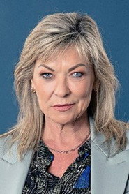 Photo of Claire King as Yvonne King
