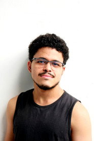 Photo of Lucas León as Guilherme