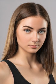 Photo of Ellie Lawrence as Maya