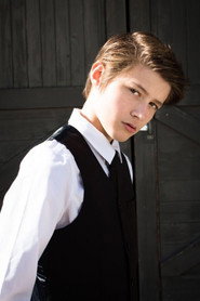 Photo of Mason Parker as Tommy Hagen