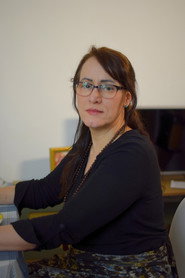 Photo of Bela Amaral as Emília