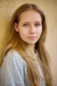 Photo of Anna Wittowsky as Flo