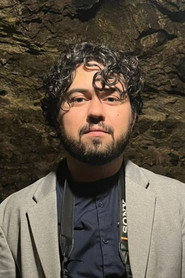 Photo of Fer Flores as Hombre Planta