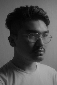 Photo of Xyron Parapara as Townspeople