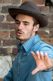 Photo of Tim Ticehurst as Agent de sécurité