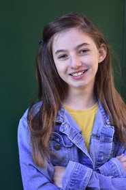 Photo of McKenna Bintz as Young Vivian