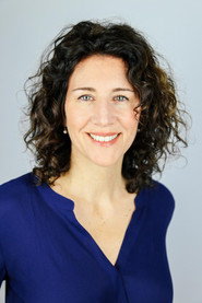 Photo of Heather Huntington Stewart as Dr. Finch