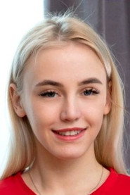 Photo of Mia Parker