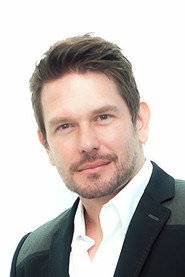 Photo of Kristoff Raczynski as Mudo