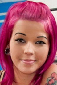 Photo of Victoria as (as Chloe)