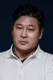 Photo of Choi Mu-sung as Hwang Yong-soo