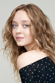 Photo of Madeleine Arthur as Mae