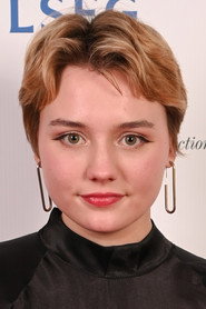Photo of Kizzy Edgell as Darcy Olsson