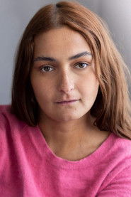 Photo of Hannah Lynch as Mia