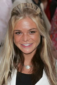 Photo of Ellen Muth as Young Selena