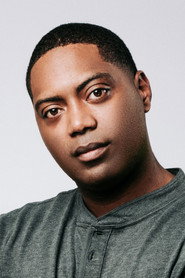 Photo of Michael Davis as Harrison Jones