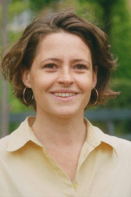 Photo of Sarah Jonker as Robin