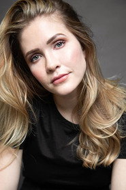 Photo of Sarah Zanotti as Faye Ryan