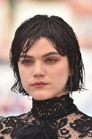 Photo of Soko as La Gorgone