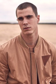Photo of Marc Prats as Víctor