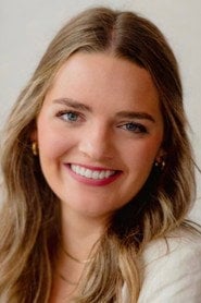 Photo of Abbey Dean as Elaine