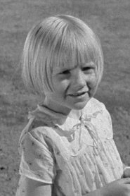 Photo of Geneviève Cadix as la petite fille