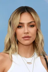 Photo of Delilah Hamlin as Summer