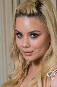 Photo of Heather Honey