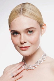 Photo of Elle Fanning as Julie
